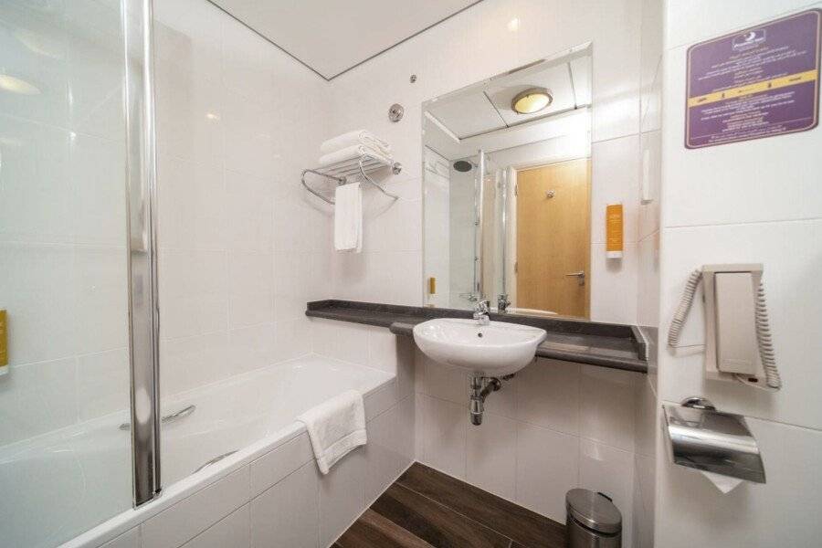 Premier Inn Silicon Oasis bathtub