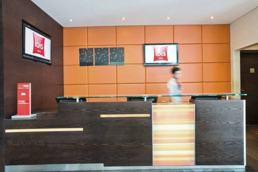 Ibis Al Rigga front desk, lobby, 