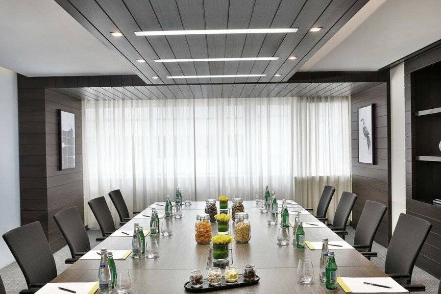 voco, an IHG Hotel conference room,meeting room