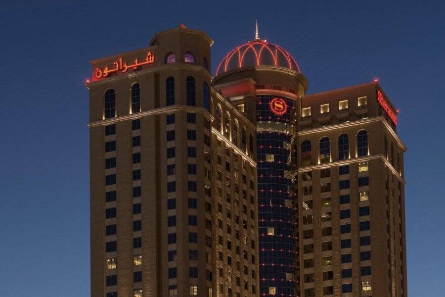 Sheraton Mall of the Emirates Hotel, facade