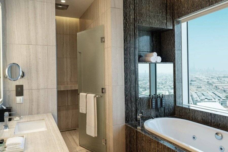 Sheraton Mall of the Emirates Hotel, bathtub,jacuzzi,ocean view