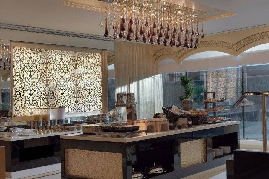 DAMAC Maison Mall Street restaurant