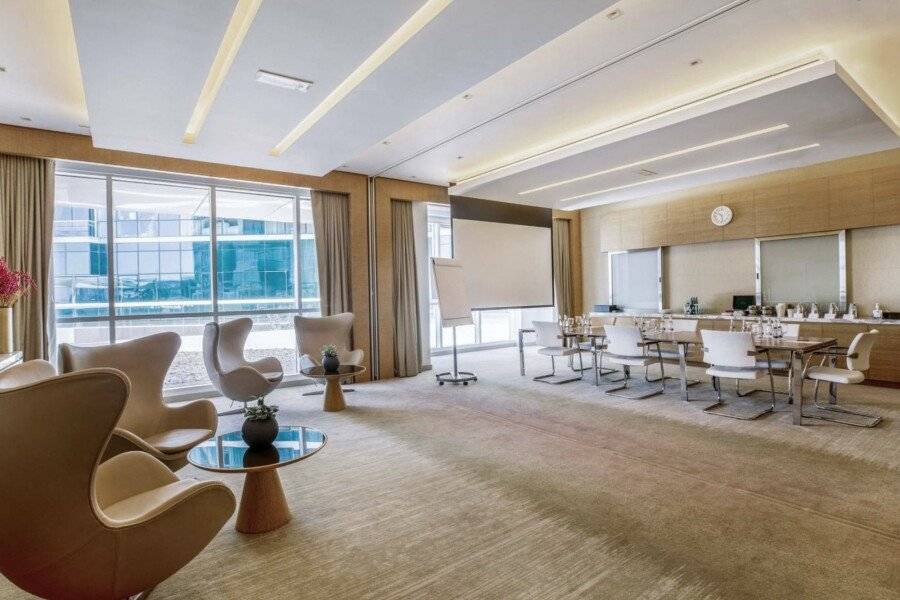 DoubleTree by Hilton Jumeirah Beach conference room,meeting room