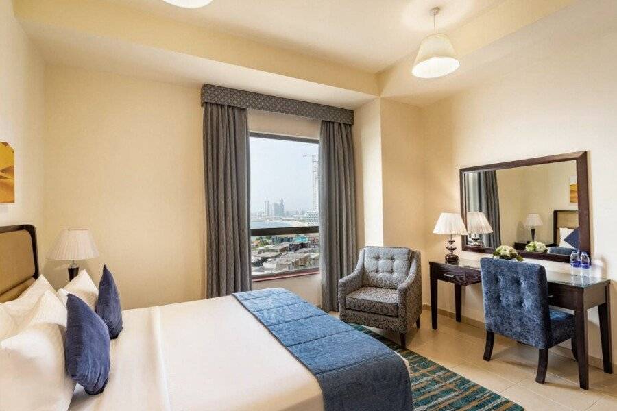 Roda Amwaj Suites Jumeirah Beach Residence hotel bedroom