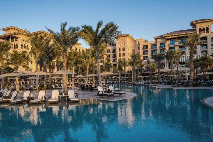 Four Seasons Resort at Jumeirah Beach facade,outdoor pool