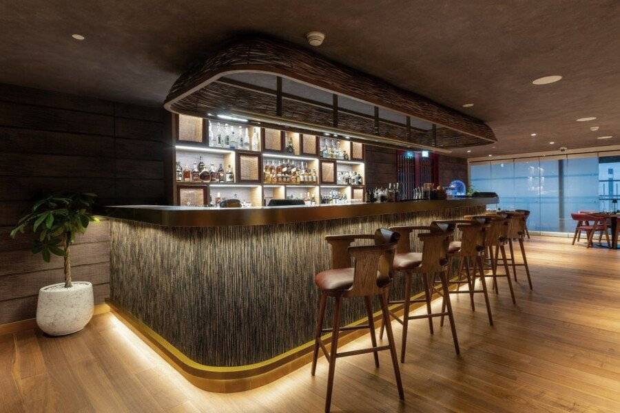 Taj bar