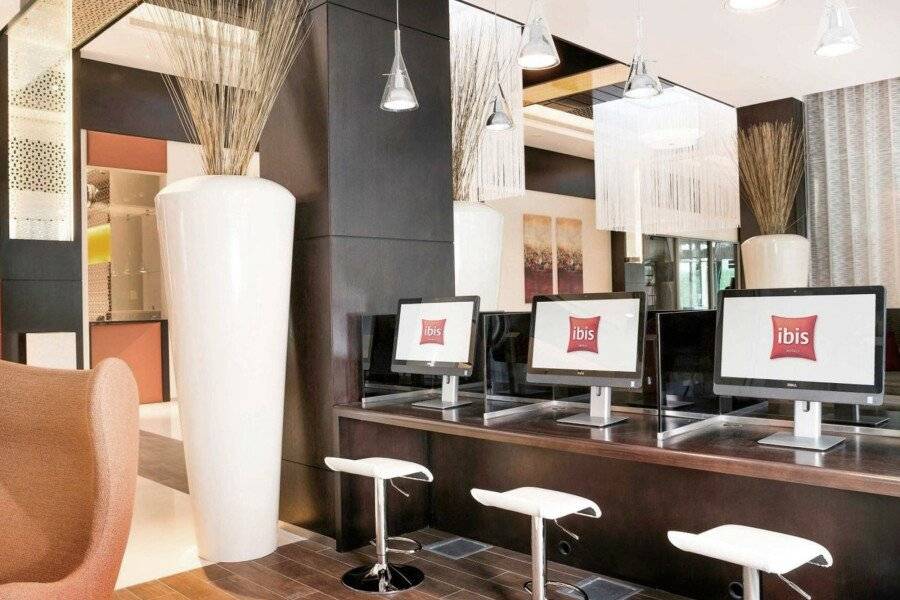 Ibis One Central - World Trade Centre Dubai lobby,front desk,