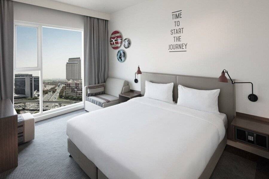 Rove Healthcare City - Bur hotel bedroom,ocean view