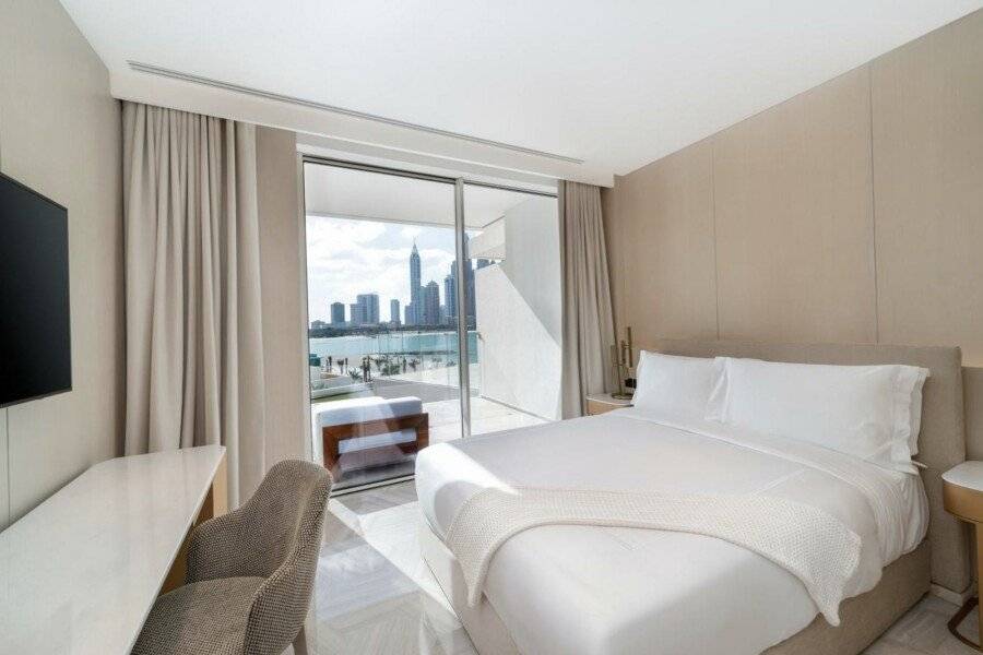 FIVE Palm Jumeirah hotel bedroom,ocean view