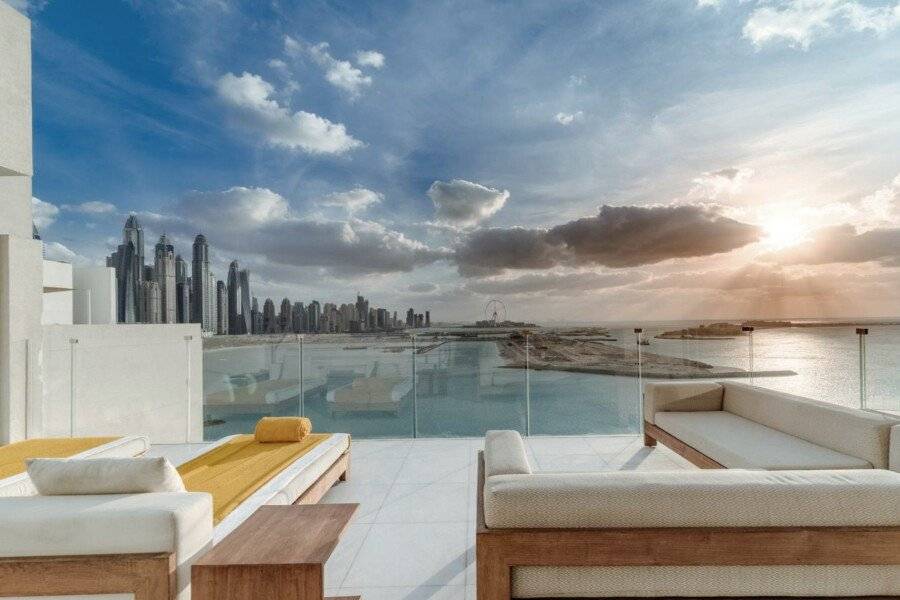 FIVE Palm Jumeirah rooftop pool,ocean view