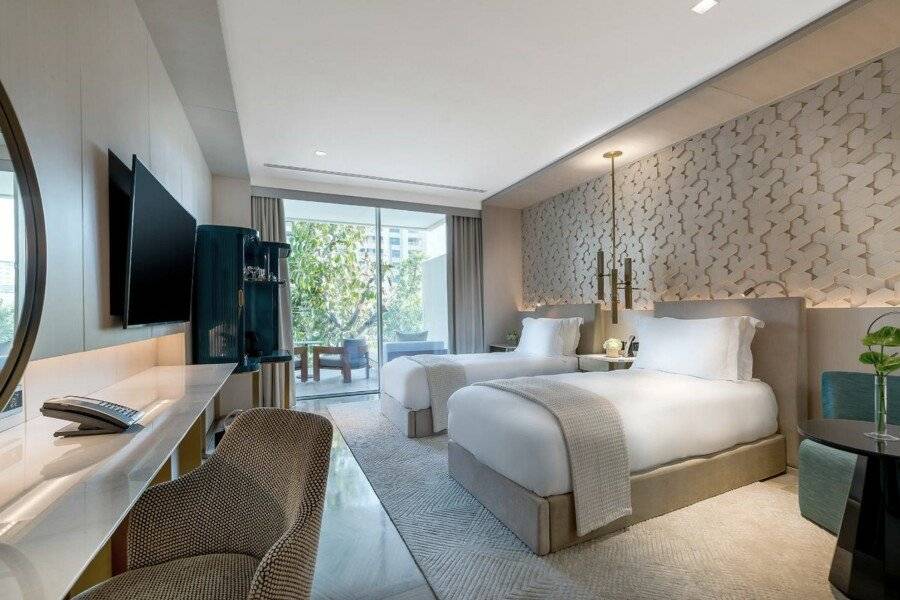 FIVE Palm Jumeirah hotel bedroom