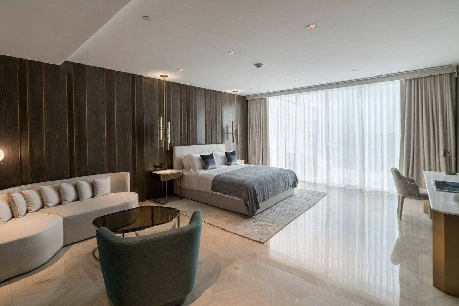 FIVE Palm Jumeirah hotel bedroom