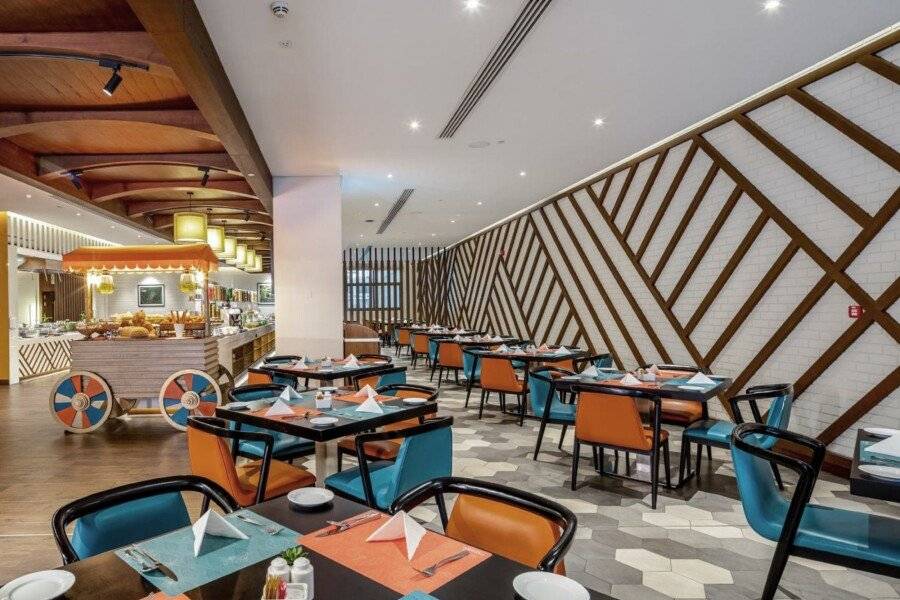 Flora Inn Hotel Dubai Airport restaurant