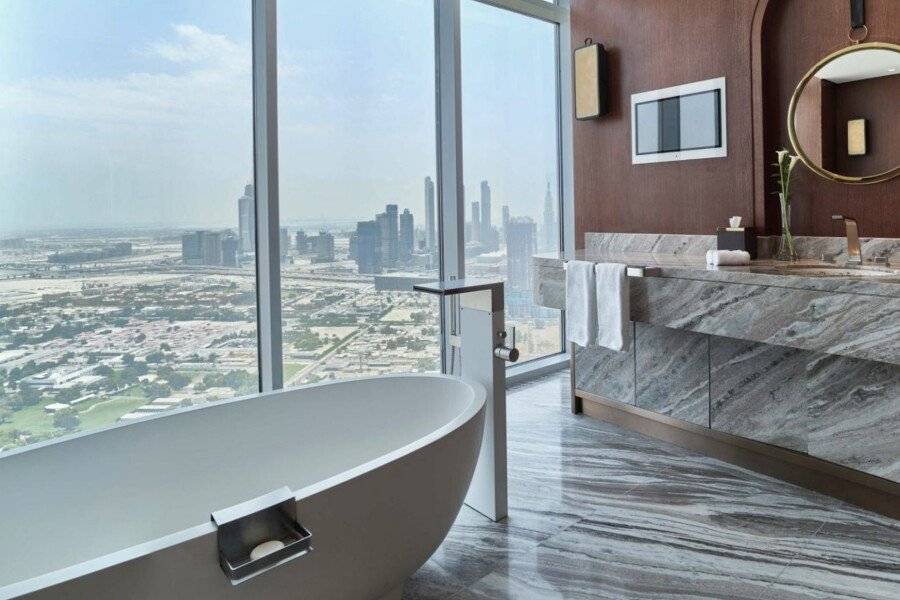 Waldorf Astoria International Financial Centre bathtub,ocean view