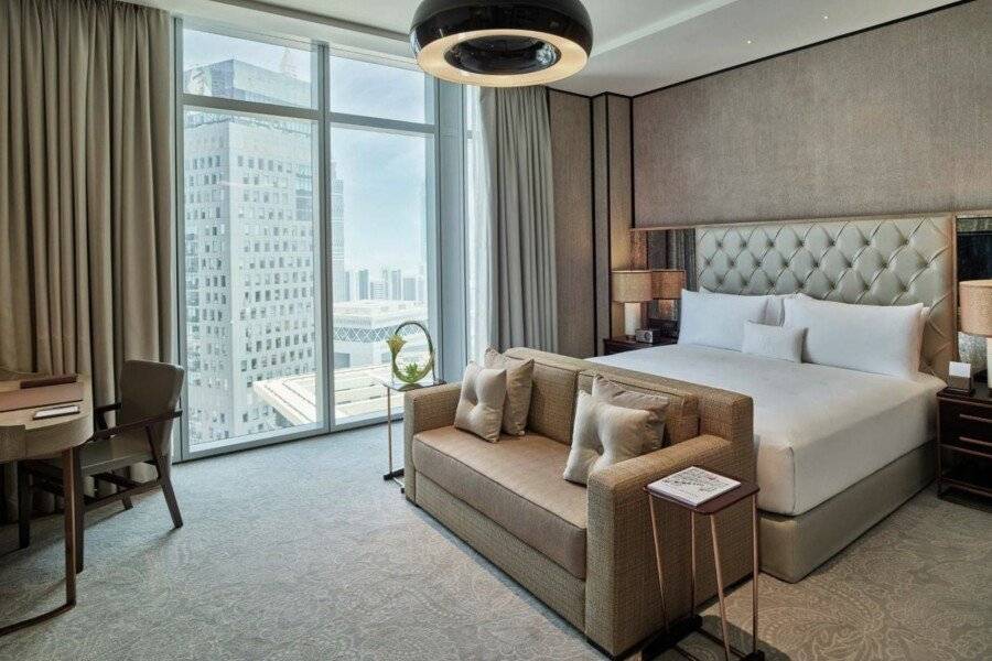 Waldorf Astoria International Financial Centre hotel bedroom