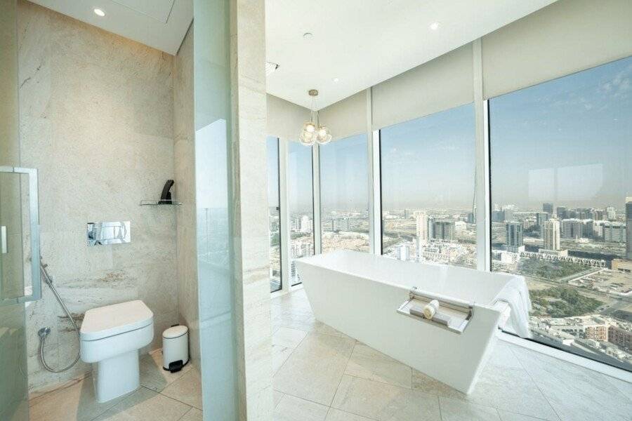 FIVE Jumeirah Village bathtub,ocean view