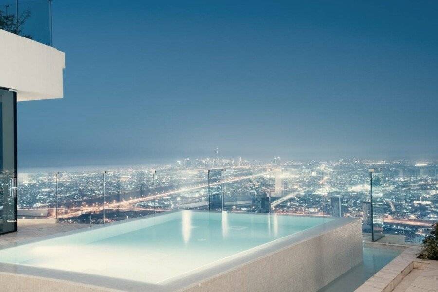 FIVE Jumeirah Village infinity pool,ocean view