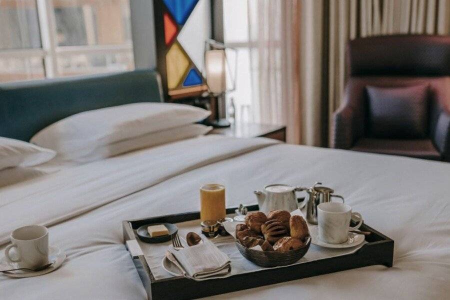 Andaz Residence by Hyatt - Palm Jumeirah hotel bedroom,breakfast