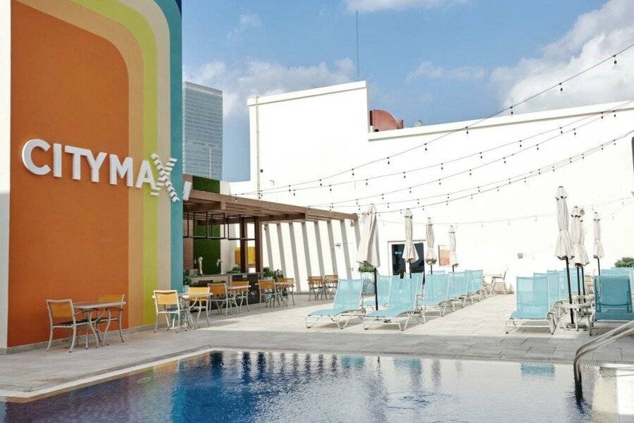 Citymax Hotel Business Bay pool,hotel facade