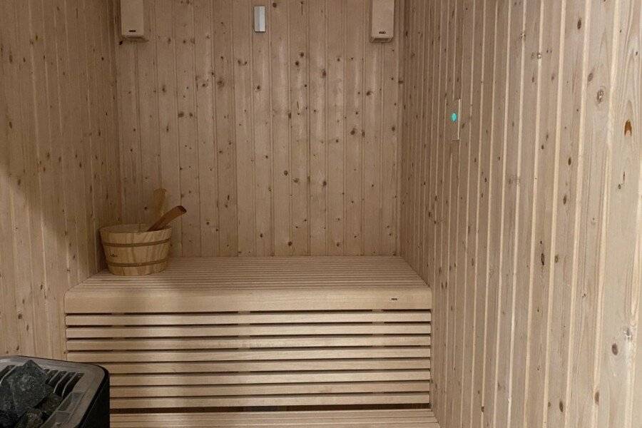 Wyndham Dubai Deira sauna