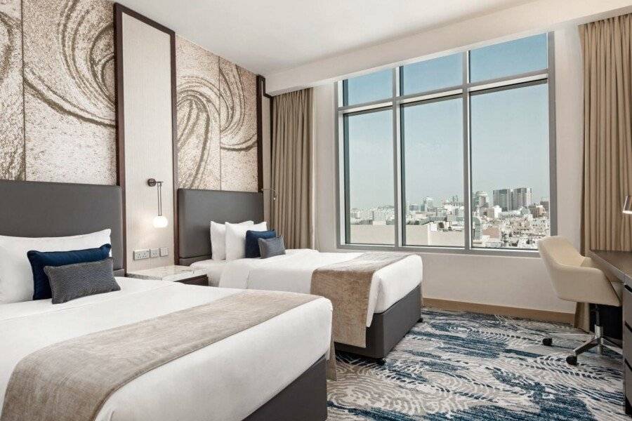 Wyndham Dubai Deira hotel bedroom