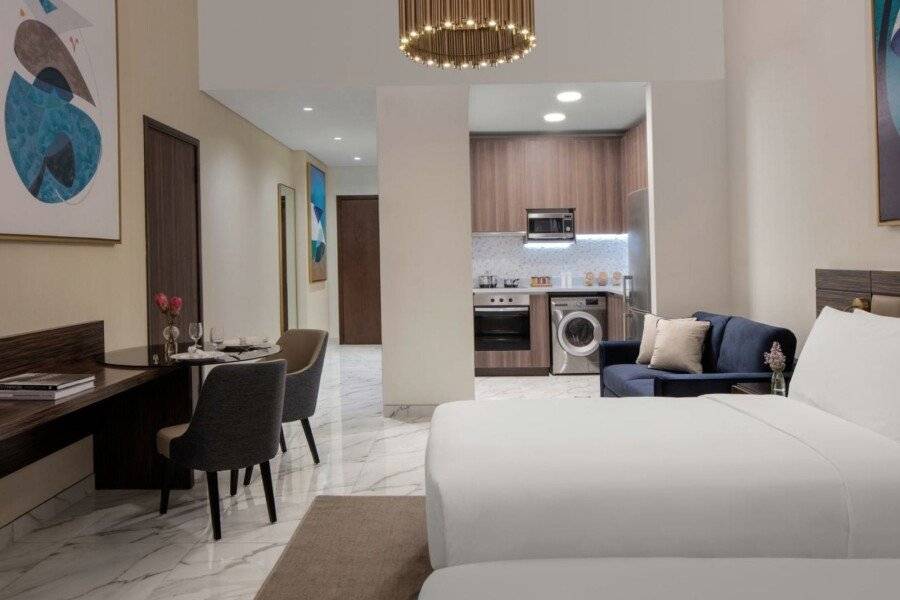 Avani Plus Palm View Dubai Hotel & Suites hotel bedroom,kitchen