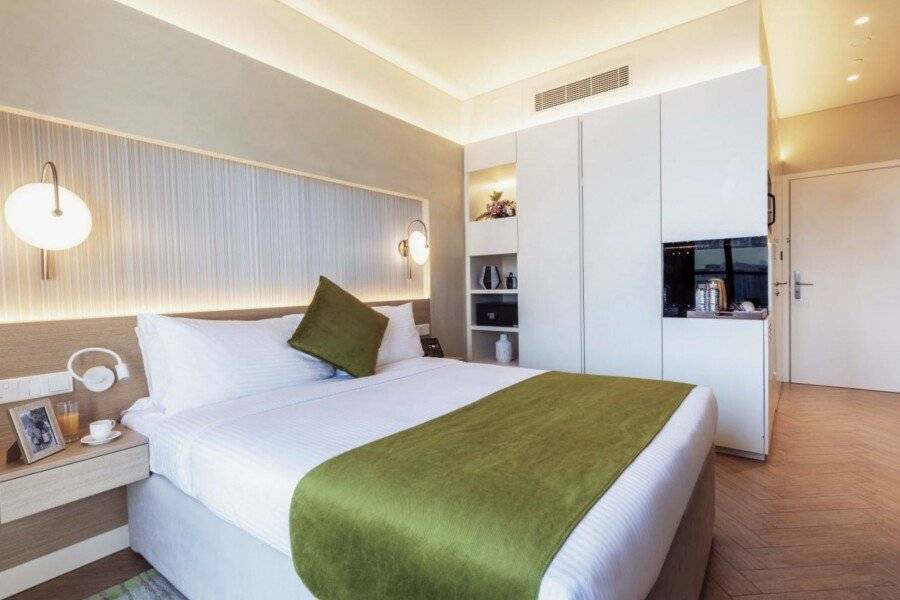 Citadines Culture Village, Waterfront Jadaf hotel bedroom