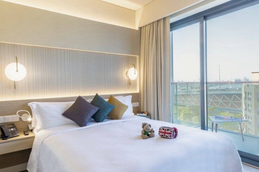 Citadines Culture Village, Waterfront Jadaf hotel bedroom,ocean view