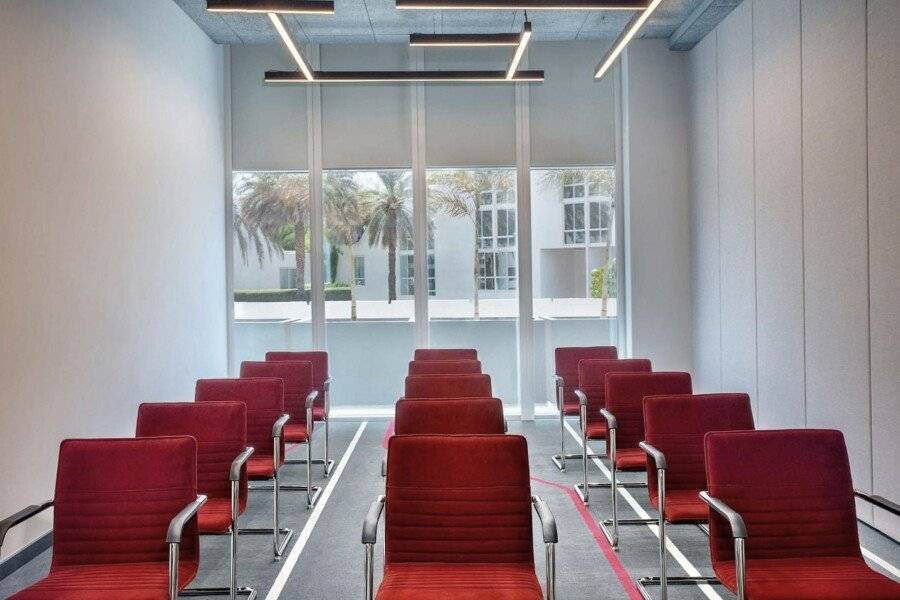 Aloft Dubai Airport conference room