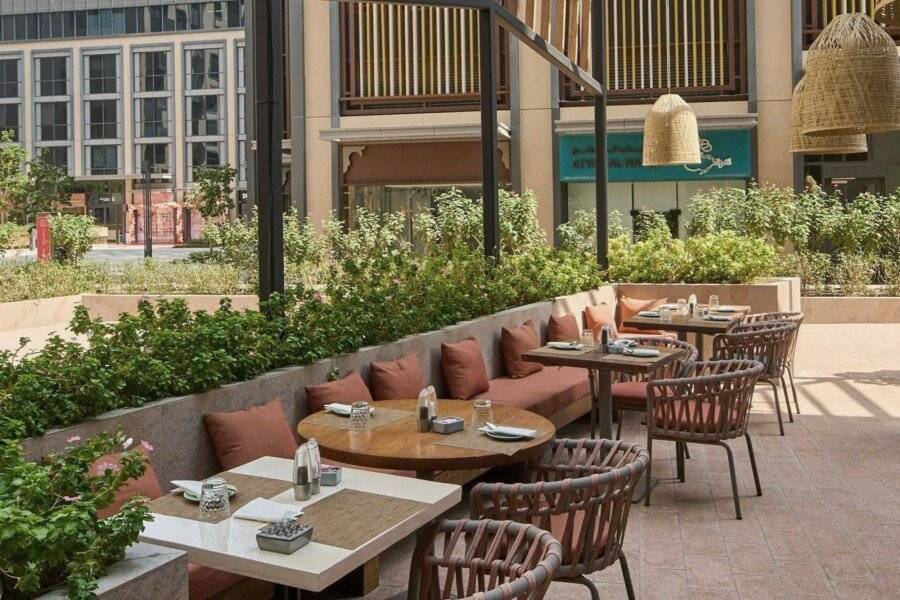 ibis Styles Dubai Deira restaurant,garden