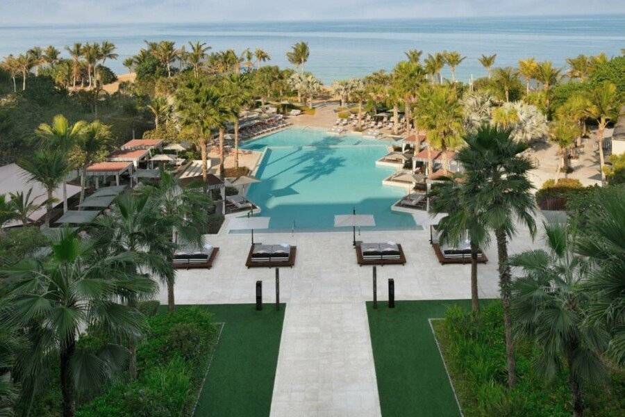 Banyan Tree Dubai at Bluewaters outdoor pool,beach,garden