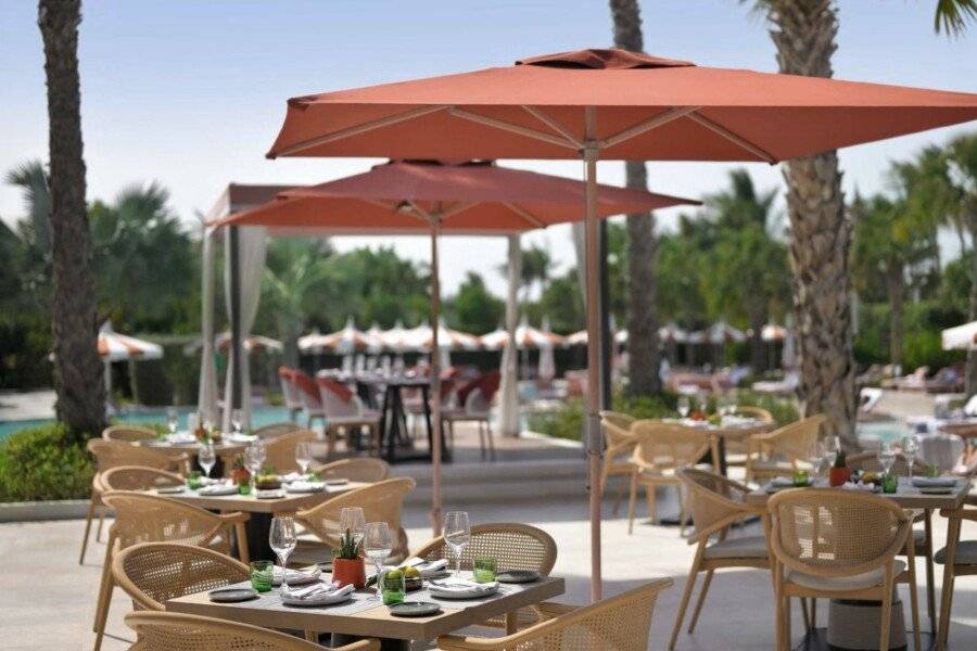 Banyan Tree Dubai at Bluewaters restaurant, outdoor pool, garden