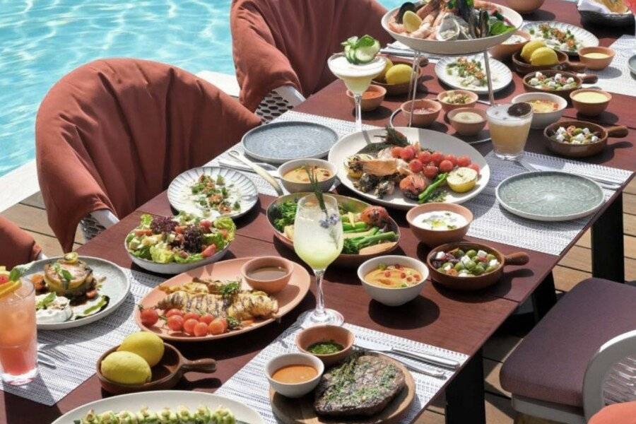 Banyan Tree Dubai at Bluewaters , restaurant, outdoor pool