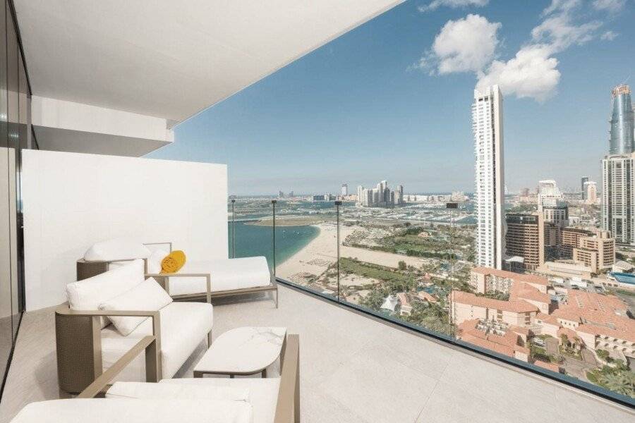 Five Luxe balcony,ocean view