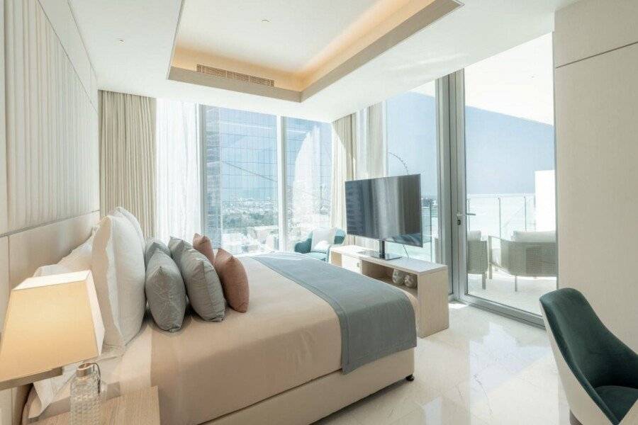 Five Luxe hotel bedroom,ocean view