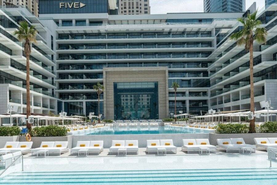 Five Luxe facade,outdoor pool