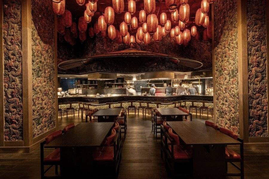 Five Luxe restaurant