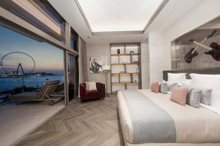 Five Luxe hotel bedroom,ocean view