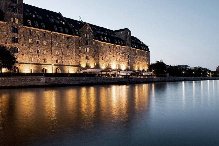 Copenhagen Admiral Hotel facade