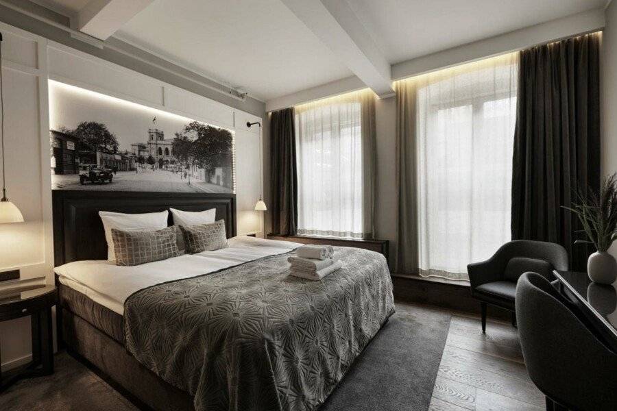 Ascot Hotel hotel bedroom