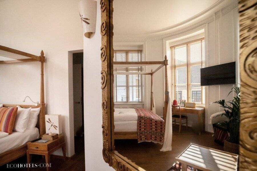 Babette Guldsmeden hotel bedroom