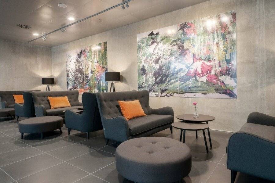 Cabinn Apartments lobby