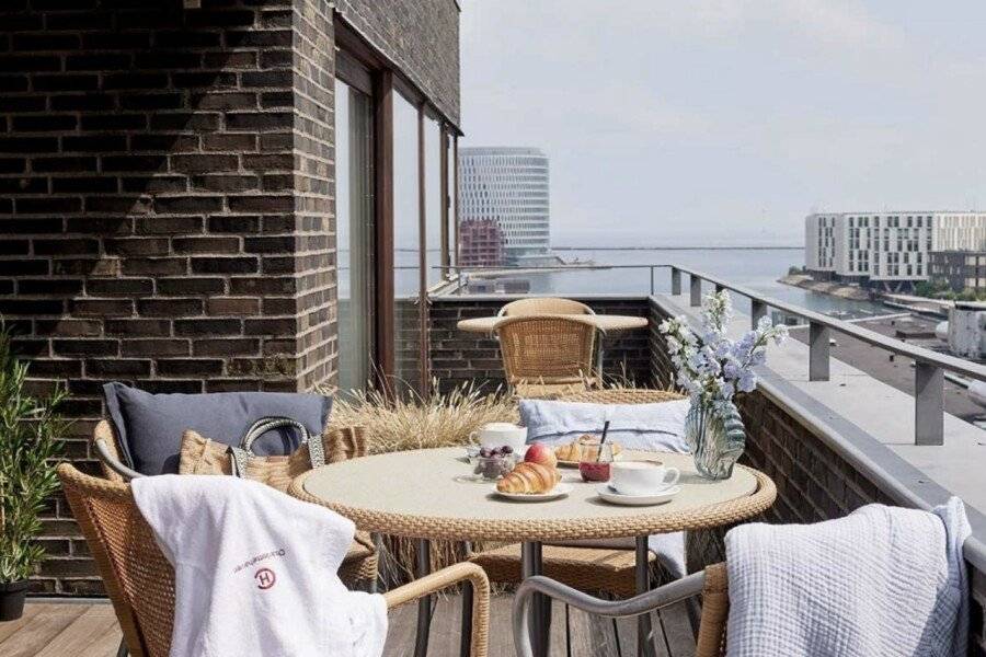 Charlottehaven balcony,ocean view