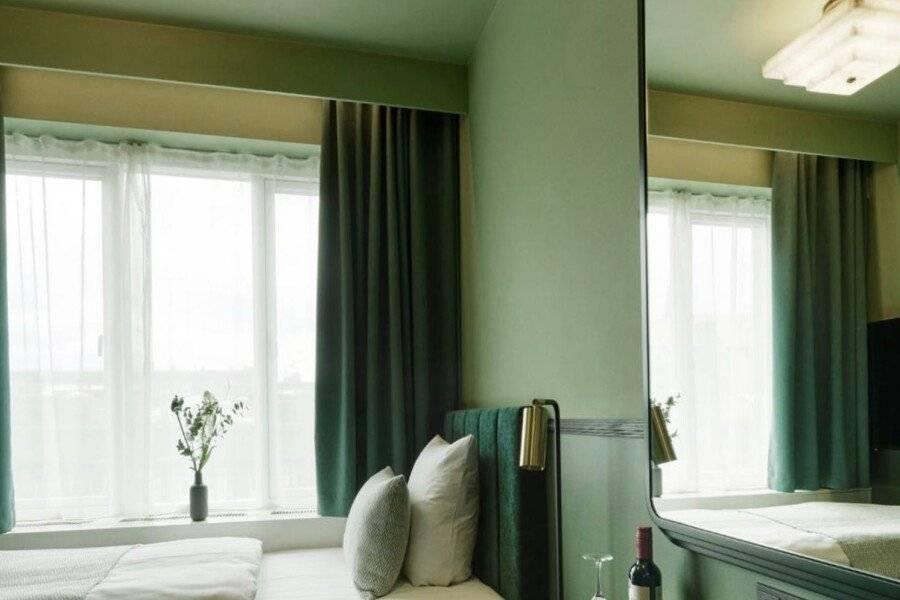 WIDE Hotel hotel bedroom