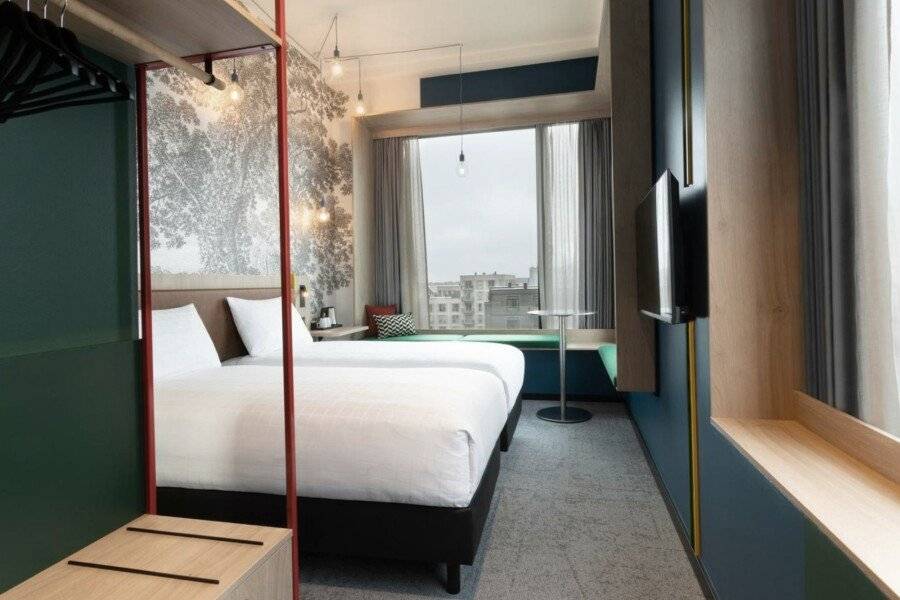 ibis Styles Copenhagen Orestad hotel bedroom