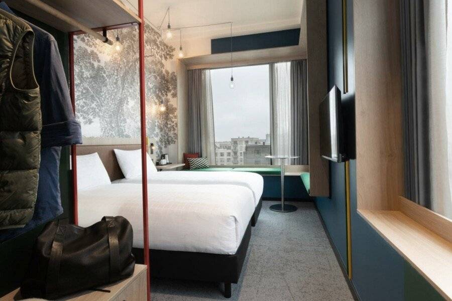 ibis Styles Copenhagen Orestad hotel bedroom