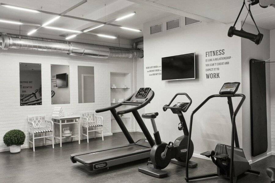 Hypernym Hotel & Suites fitness centre