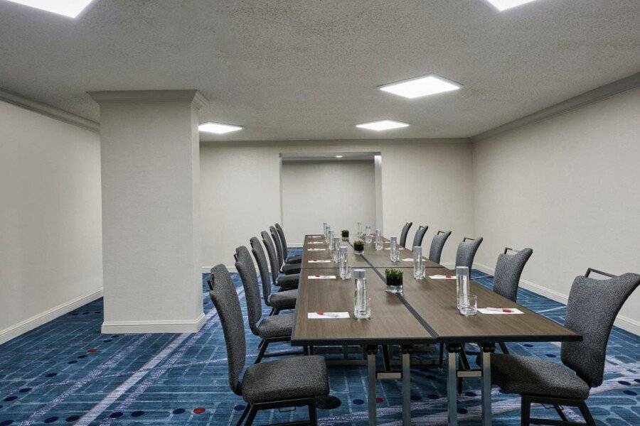 Los Angeles Airport Marriott conference room