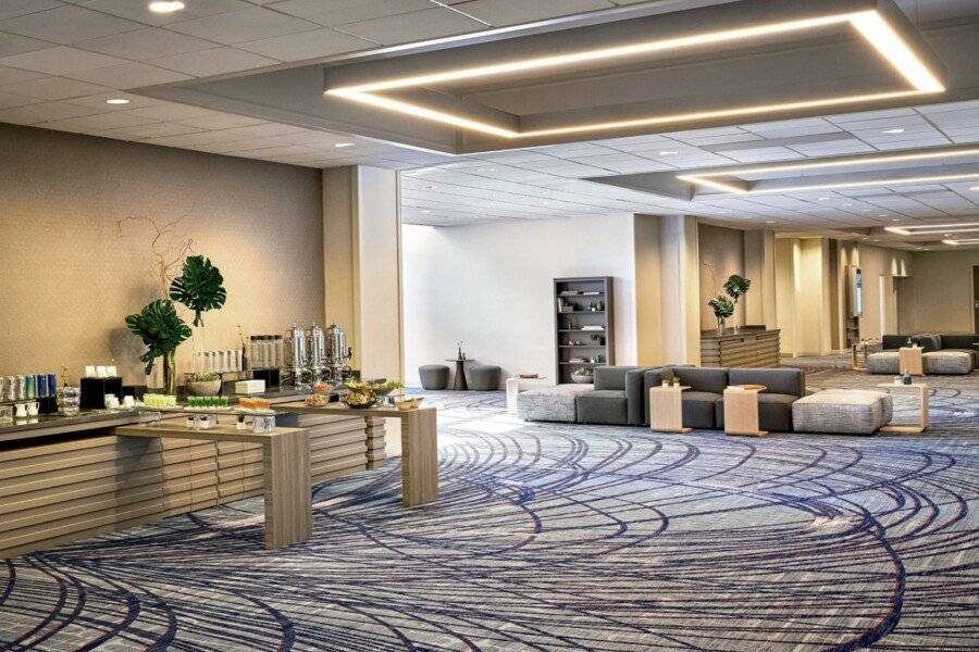 Los Angeles Airport Marriott conference room