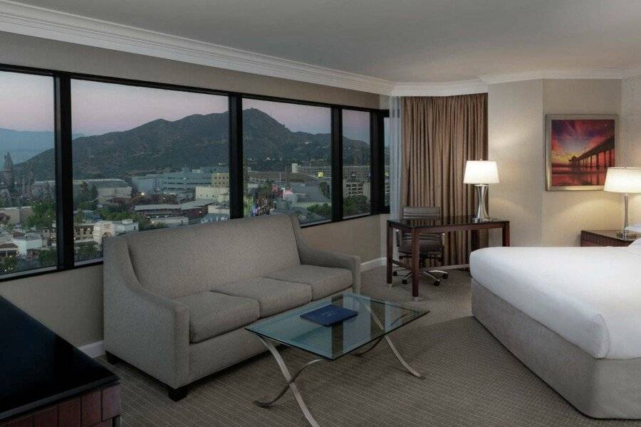 Hilton-Universal City hotel bedroom,ocean view